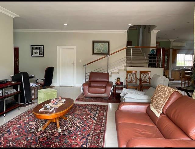 4 BEDROOM HOUSE FOR SALE IN UMHLANGA CENTRAL